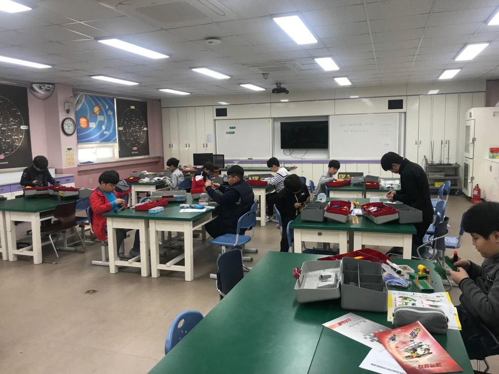 통영초, 교내과학탐구활동행사(사진2).jpg
