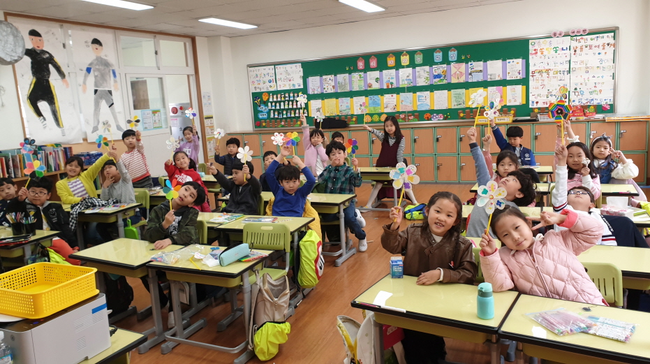 통영초, 교내과학탐구활동행사(사진1).jpg